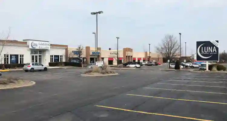 Schaumburg approves second pot dispensary along Golf Road