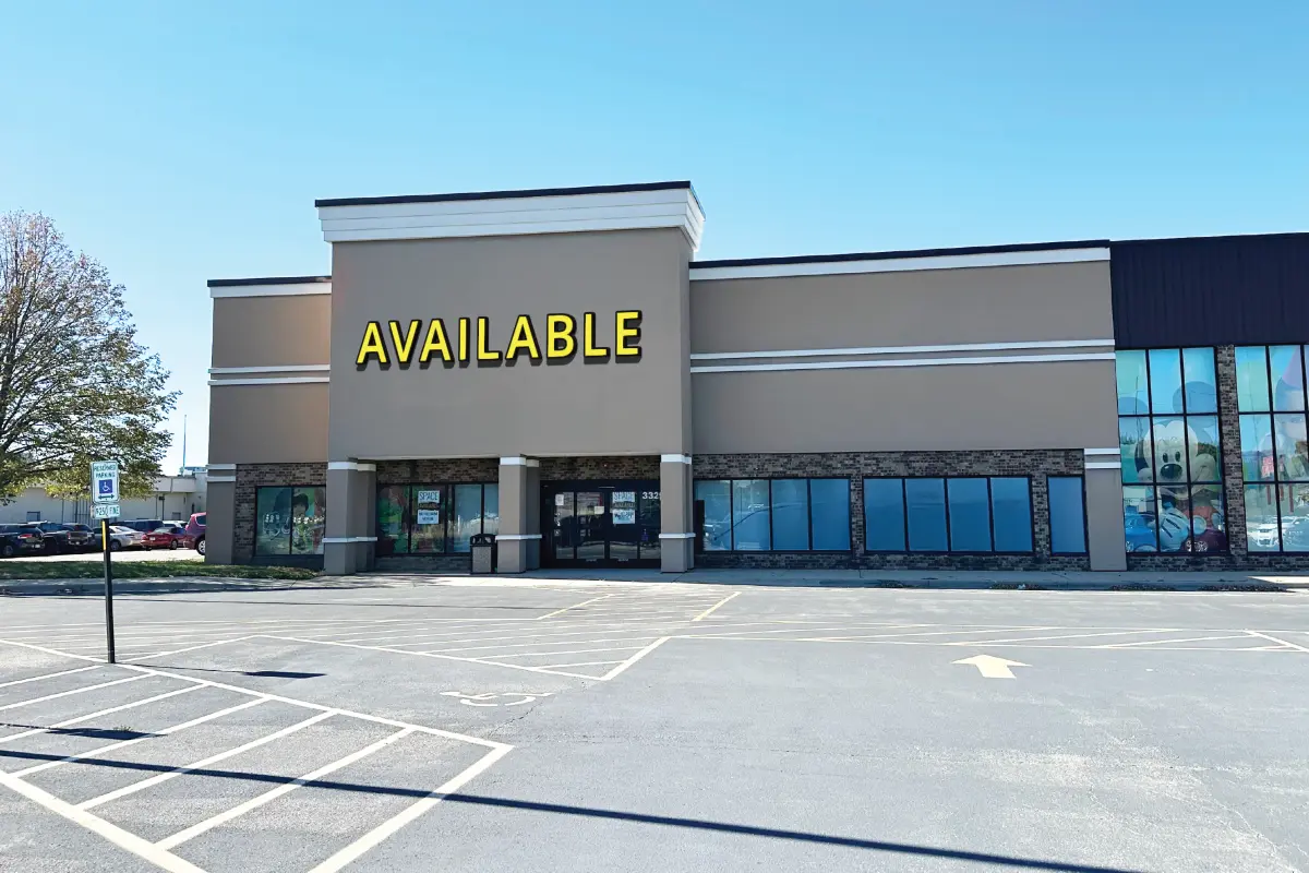 3329 S VETERANS PKWY.