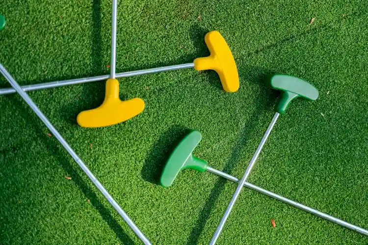Big Mini Putt Club